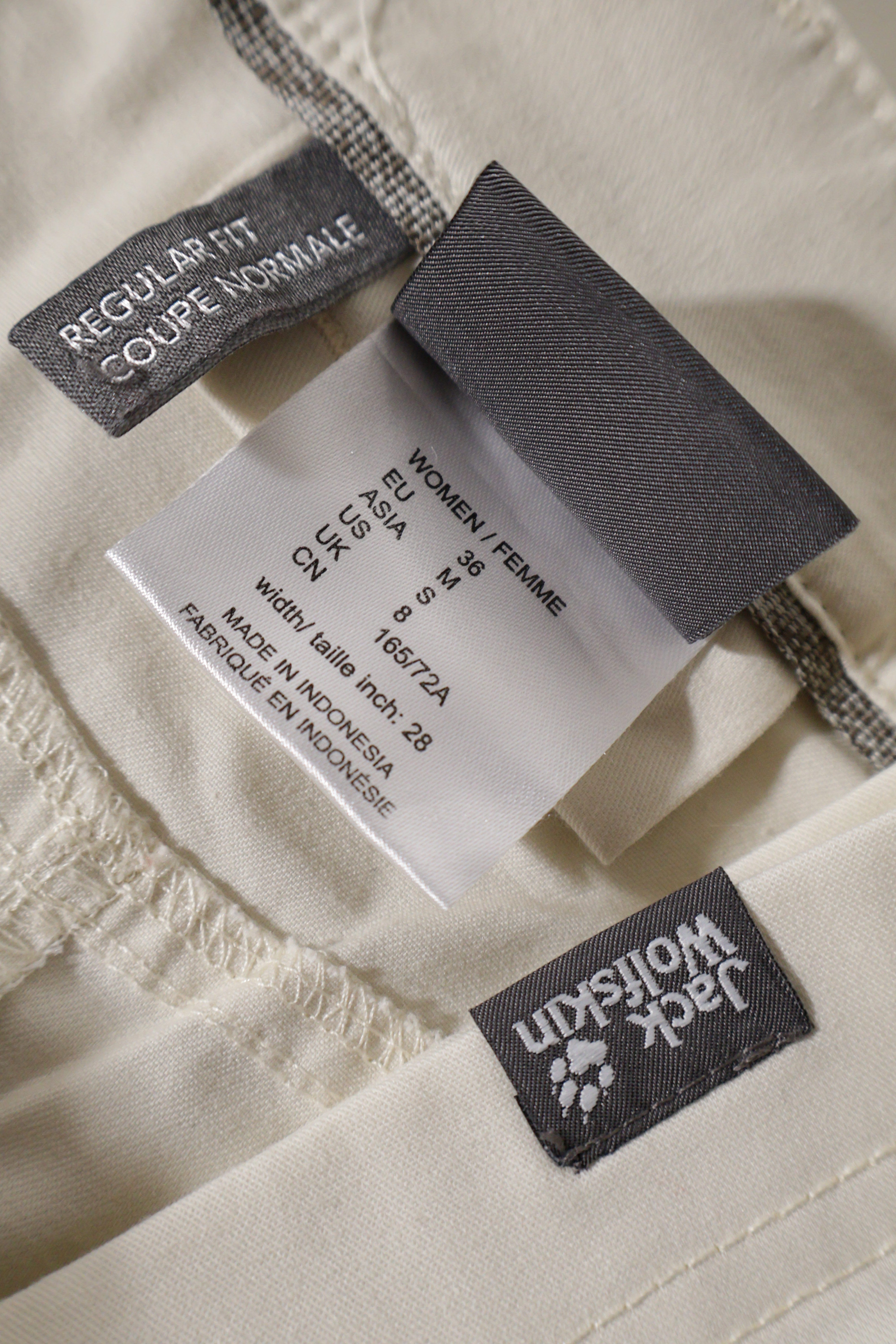 Eticheta marime si compozitie (rotita dreapta) - Fustă - Jack Wolfskin fusta in A alb ivoire din material tehnic – S – Femei