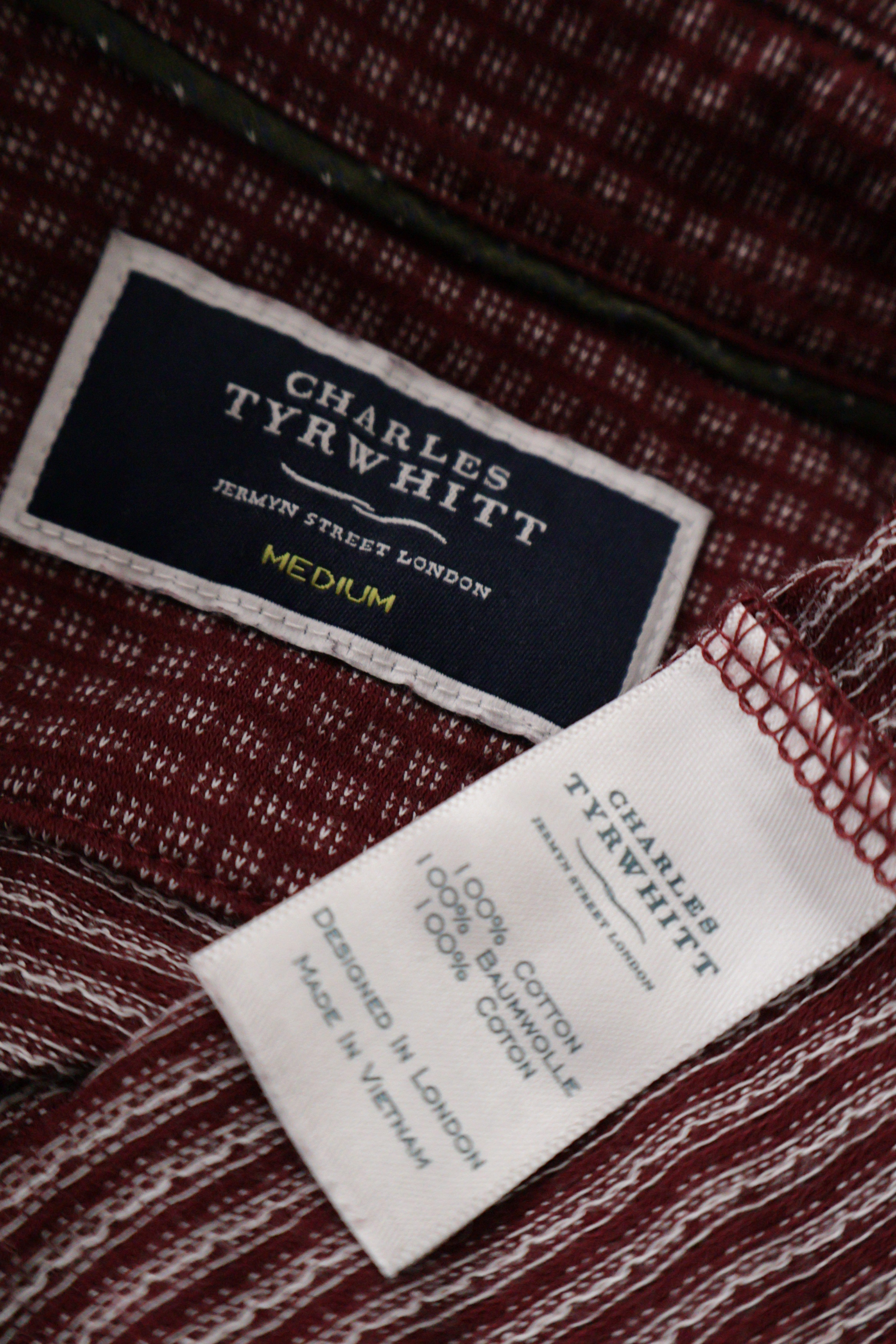 Eticheta marime si compozitie (rotita dreapta) - Tricou - CHARLES TYRWHITT visiniu cu imprimeu micro-patrat din bumbac – M – Bărbați