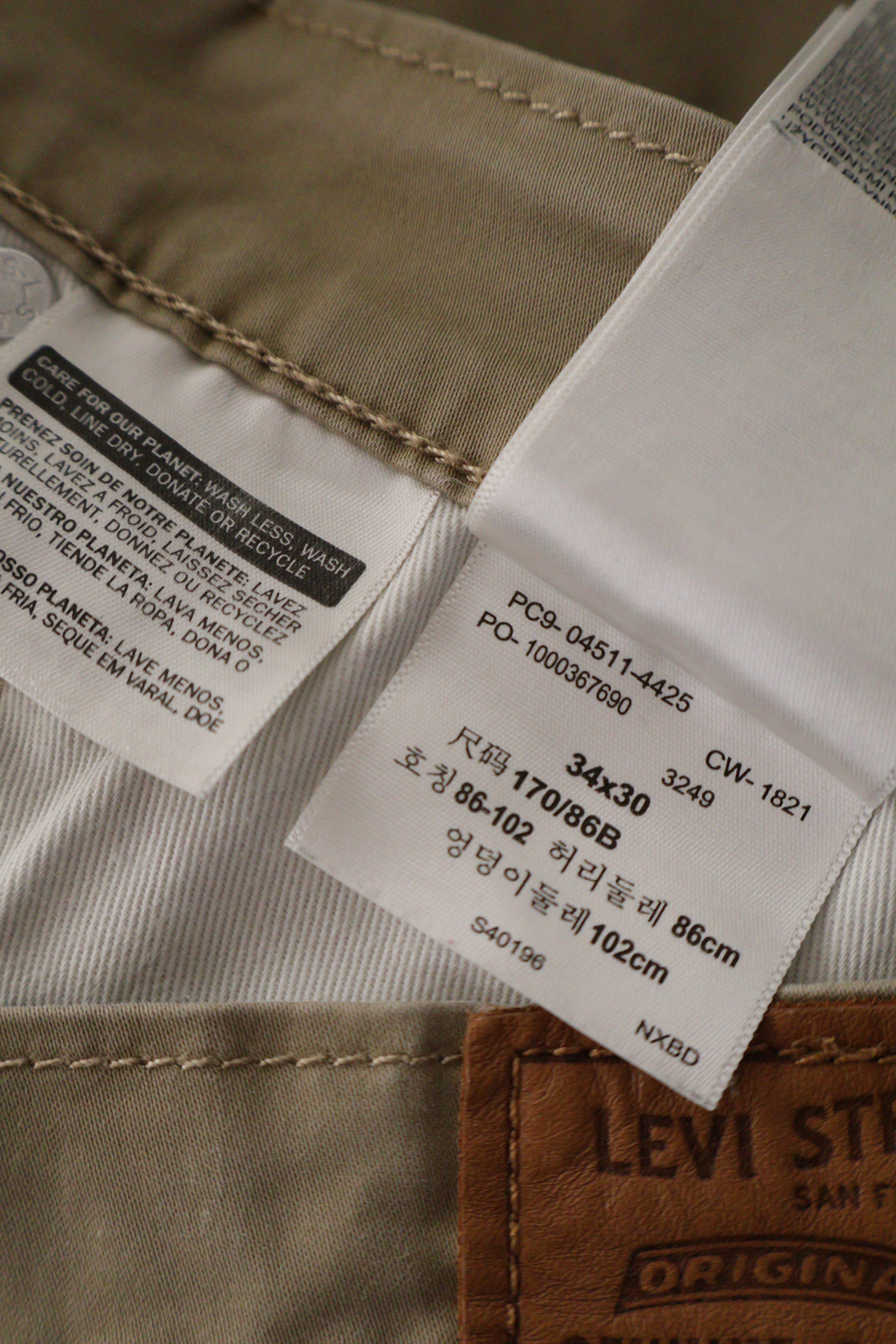 Eticheta marime si compozitie (rotita dreapta) - Blugi - Levi's chino bej din bumbac cu ușor stretch – W34 – Bărbați