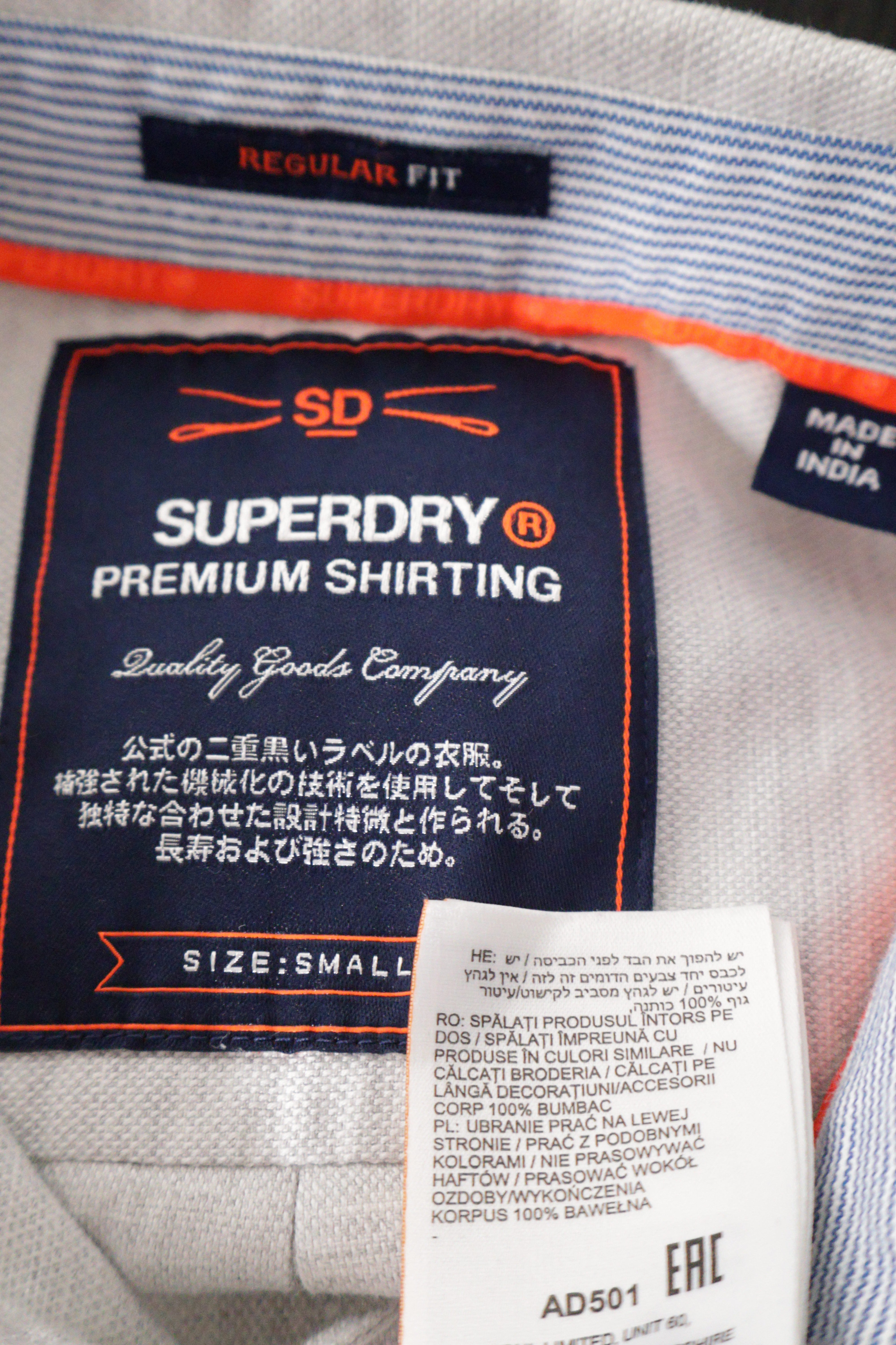 Eticheta marime si compozitie (rotita dreapta) - Cămașă - Superdry gri deschis din bumbac cu croială regular fit – S – Bărbați