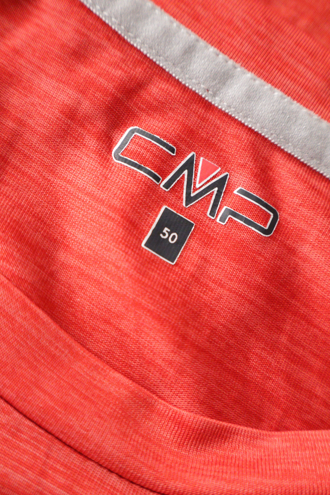Eticheta marime si compozitie (rotita dreapta) - Tricou - CMP corai din material tehnic cu imprimeu sport – L – Bărbați