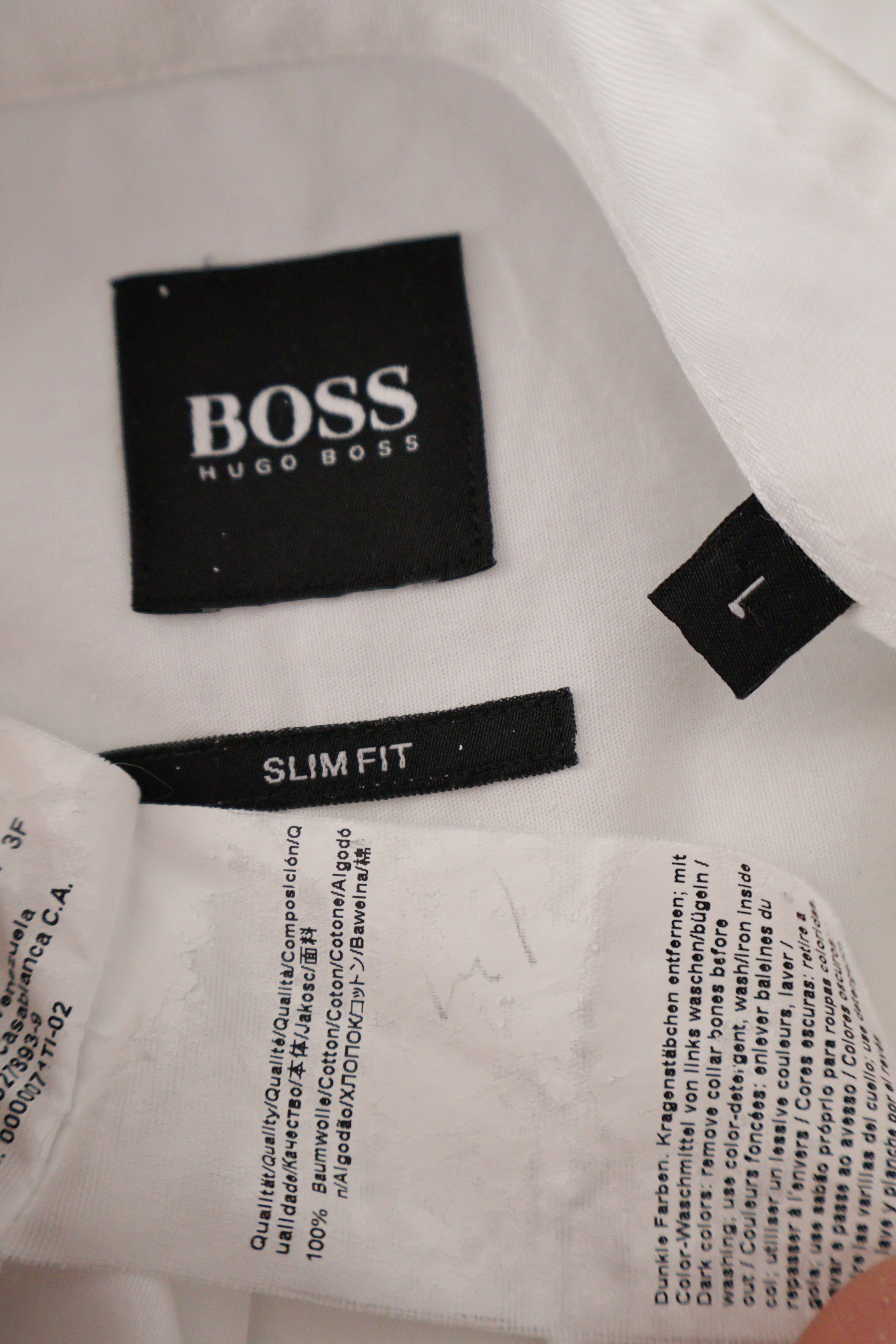 Eticheta marime si compozitie (rotita dreapta) - Cămașă - Hugo Boss alb din bumbac cu croială slim fit – L – Bărbați