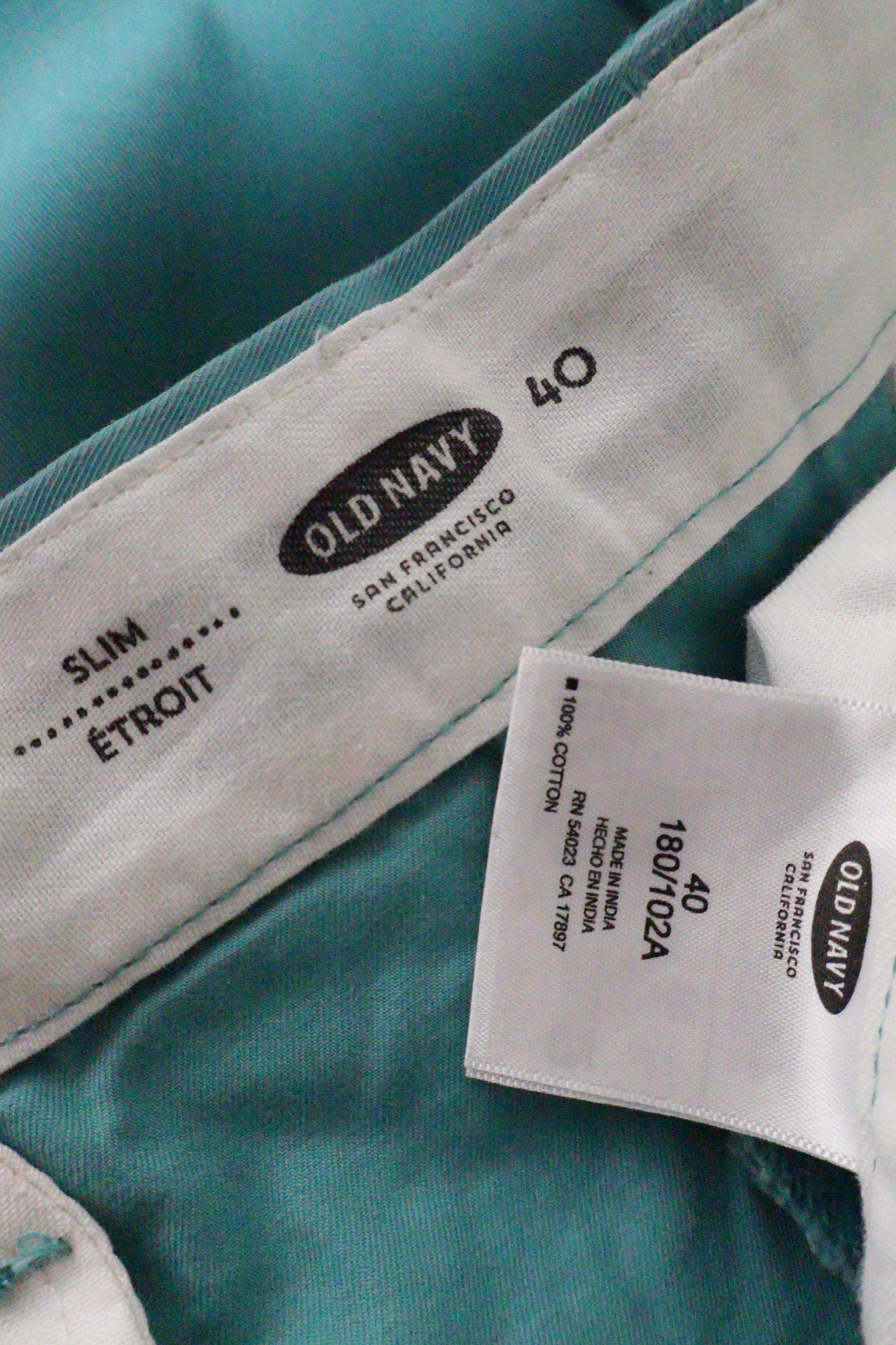 Eticheta marime si compozitie (rotita dreapta) - Pantaloni scurți - Old Navy albaștri deschiși din bumbac cu croială simplă – XXL – Bărbați
