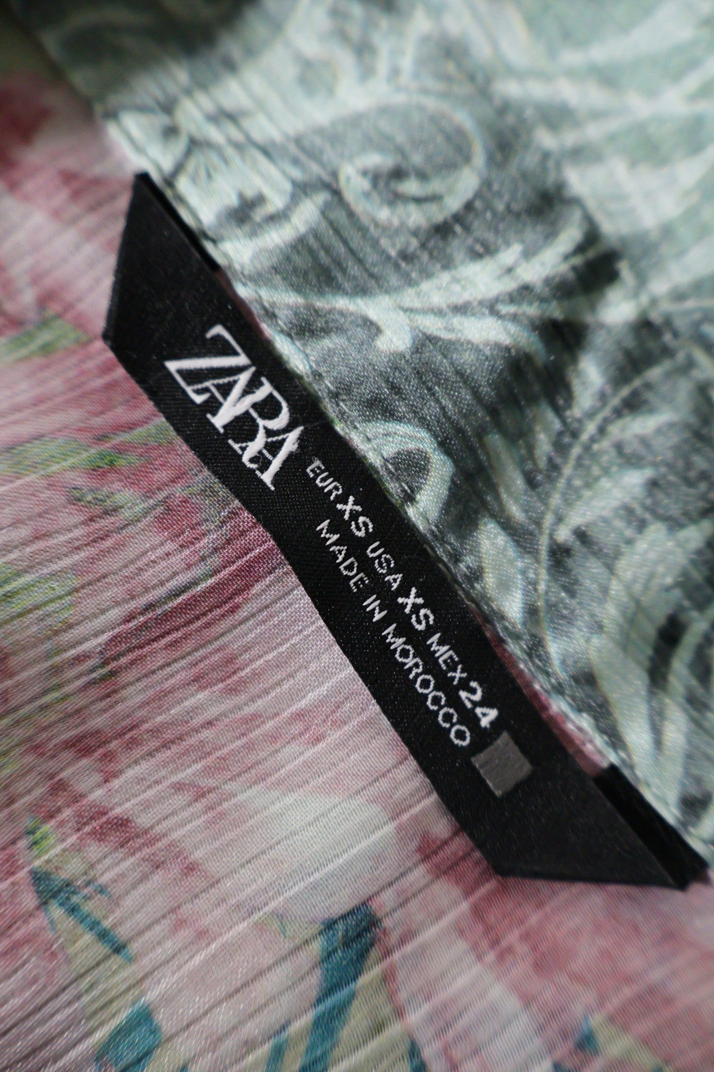 Camasa ZARA multicolor mărime XS etichetă mărime și compoziție second-hand premium