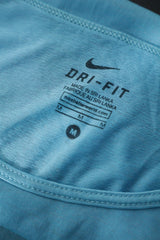 Tricou Nike albastru mărime M etichetă mărime și compoziție second-hand premium