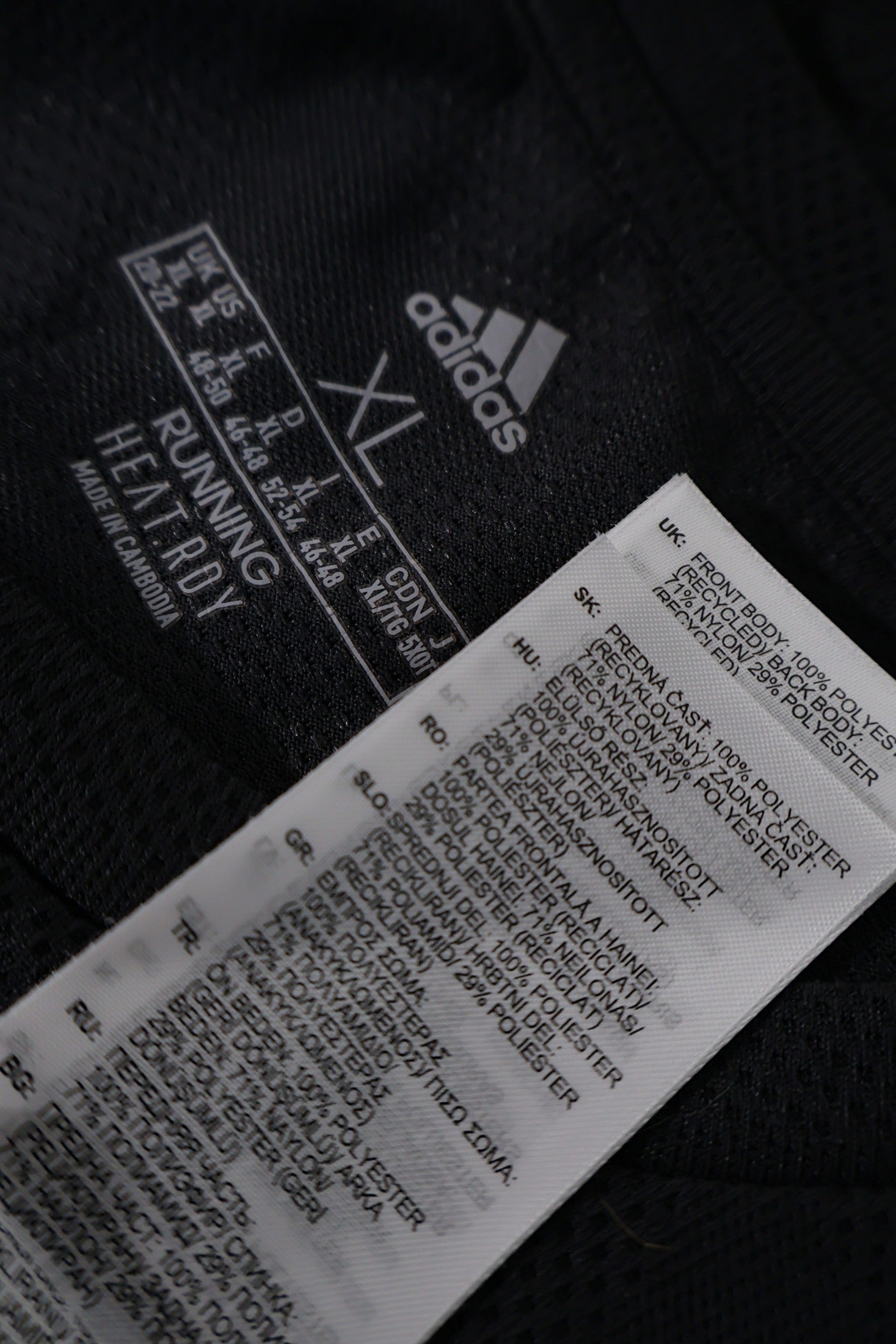 Tricou adidas negru / alb mărime XL etichetă mărime și compoziție second-hand premium