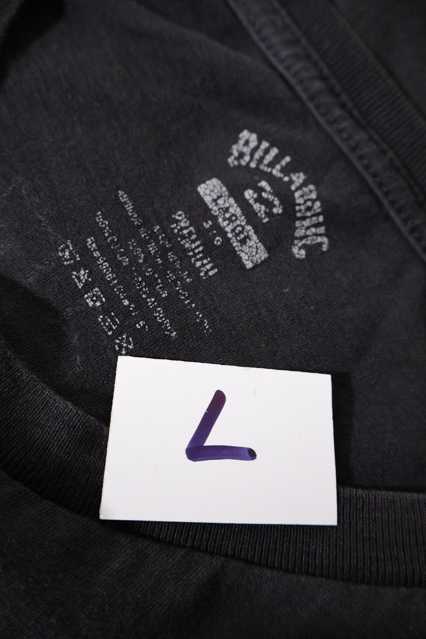 Tricou Billabong negru mărime L etichetă mărime și compoziție second-hand premium