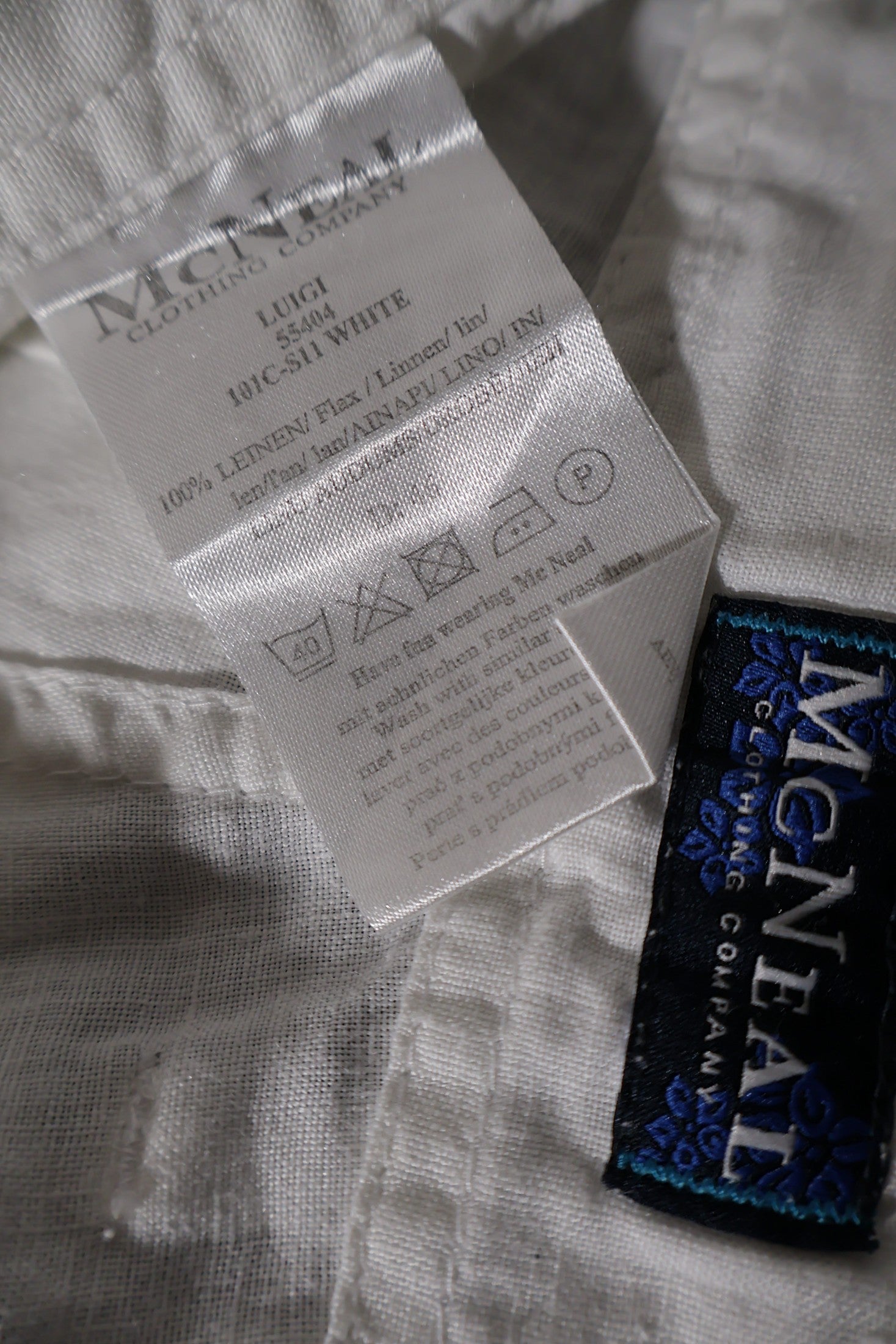 Pantaloni McNeal alb mărime S etichetă mărime și compoziție second-hand premium