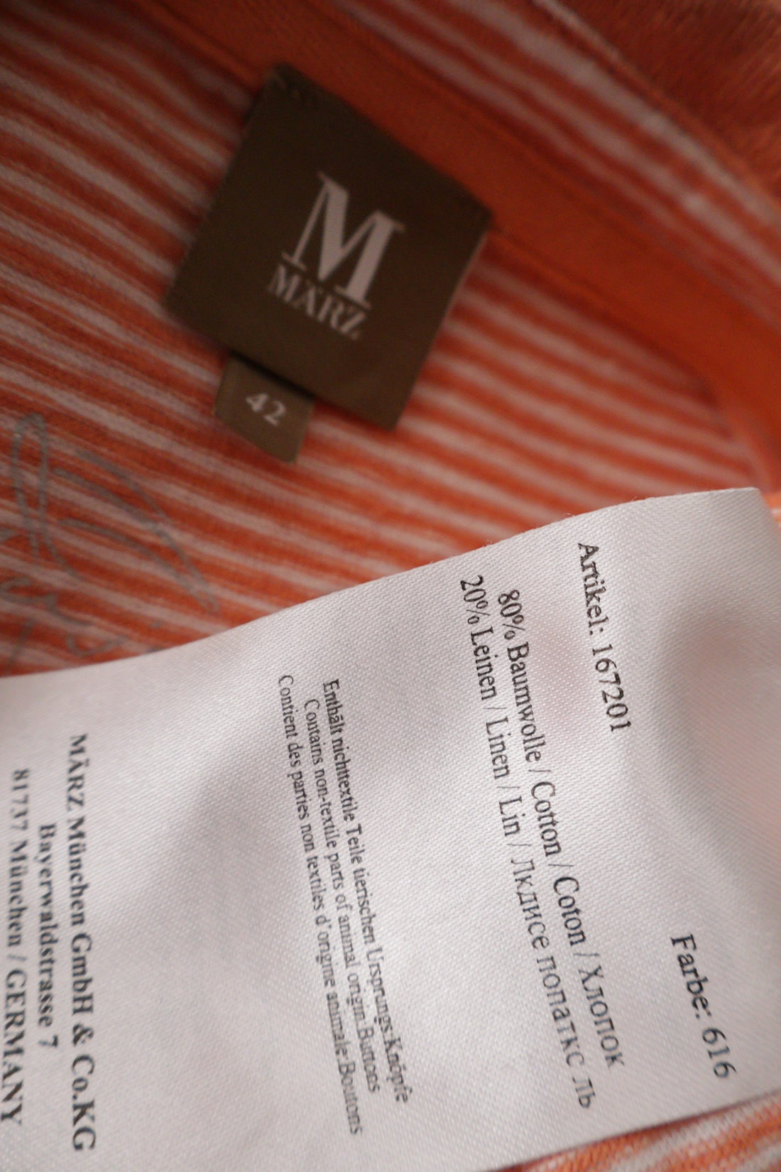 Tricou M Marz portocaliu cu dungi albe mărime L etichetă mărime și compoziție second-hand premium