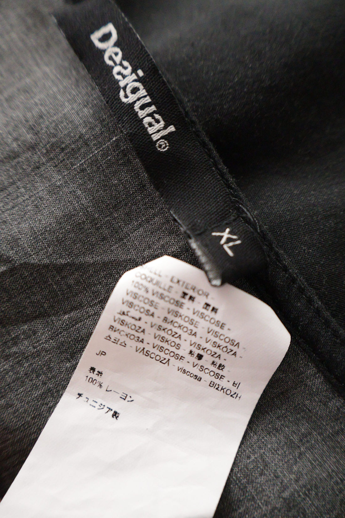 Rochie Desigual negru cu imprimeu multicolor mărime XL etichetă mărime și compoziție second-hand premium