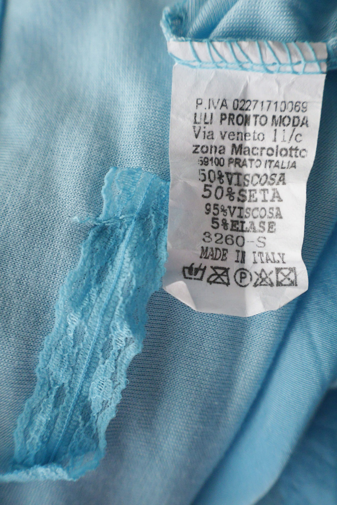 Bluza Lili Pronto Moda albastru deschis mărime S etichetă mărime și compoziție second-hand premium