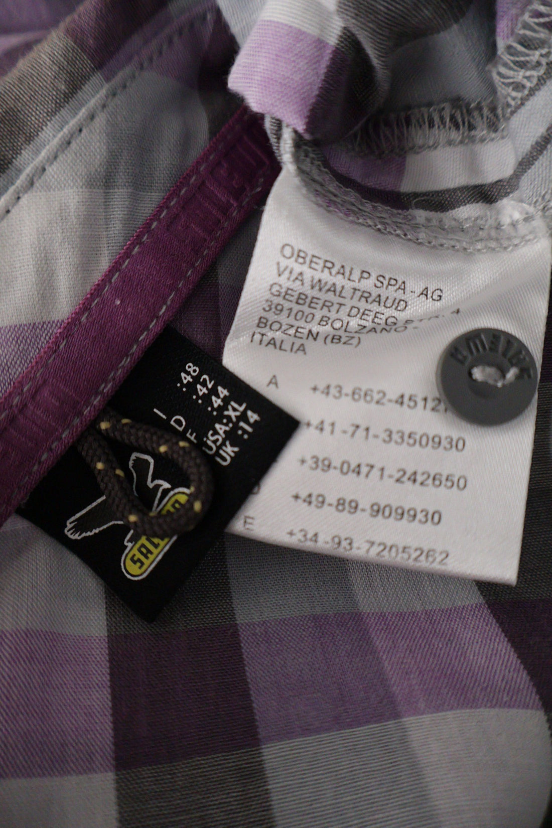 Camasa Salewa gri, mov, alb mărime XL etichetă mărime și compoziție second-hand premium