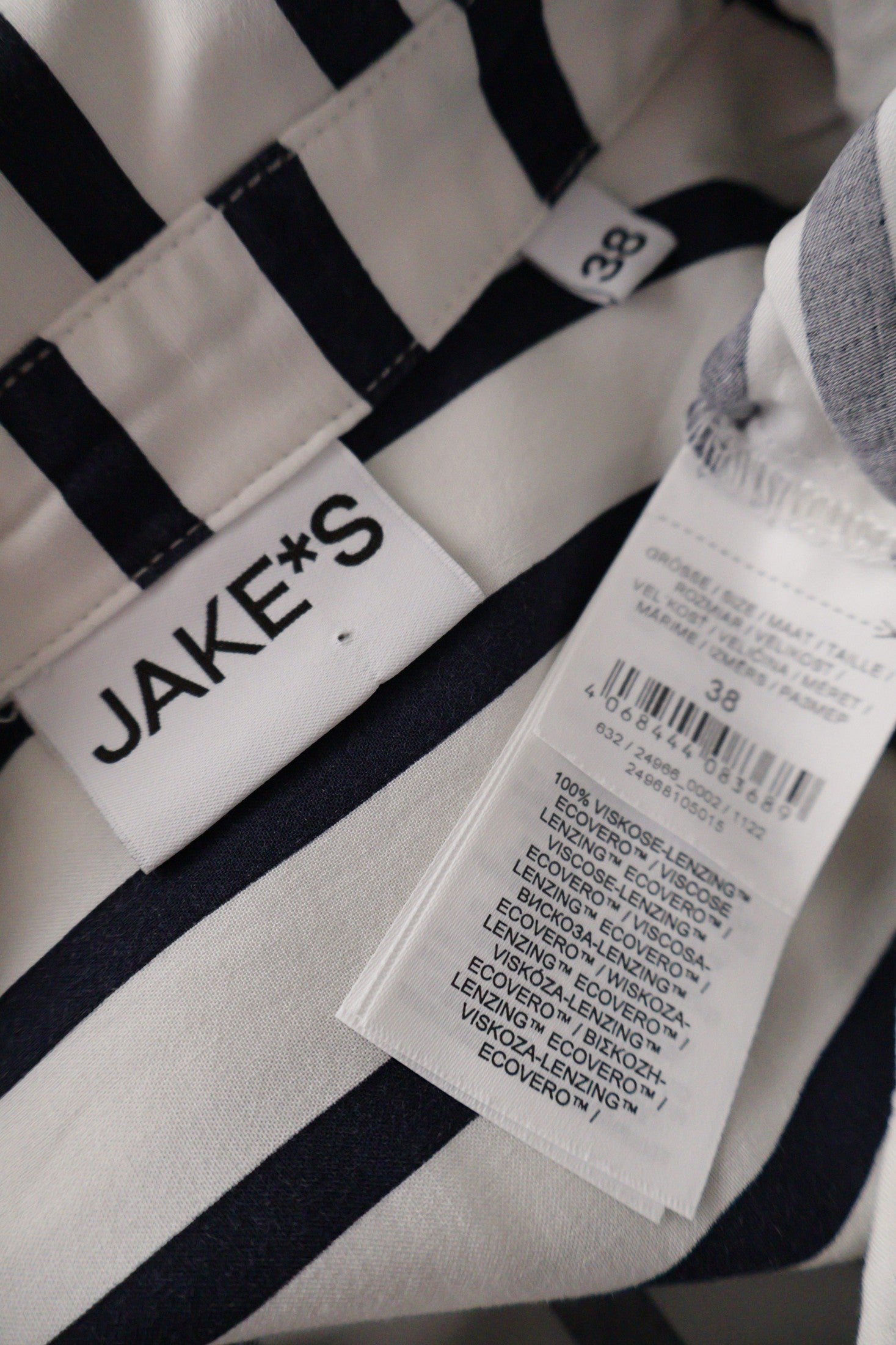 Camasa JAKE*S alb cu dungi bleumarin mărime M etichetă mărime și compoziție second-hand premium