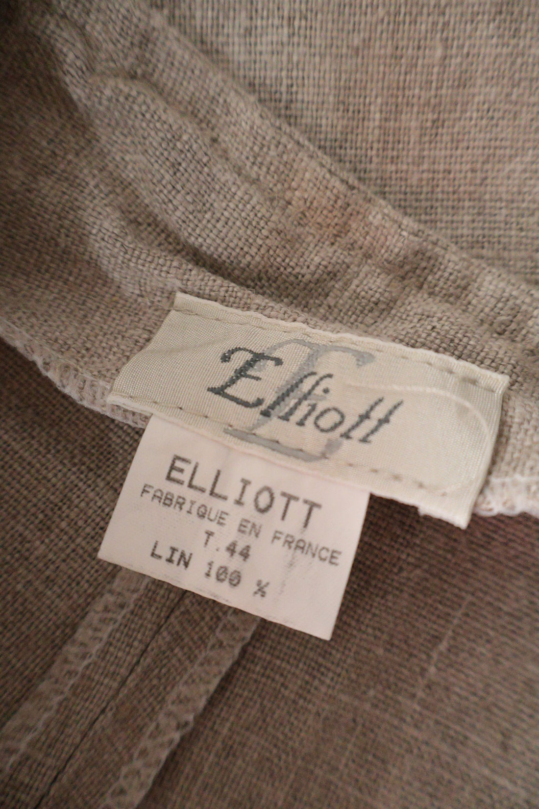 Pantaloni Elliott bej mărime L etichetă mărime și compoziție second-hand premium