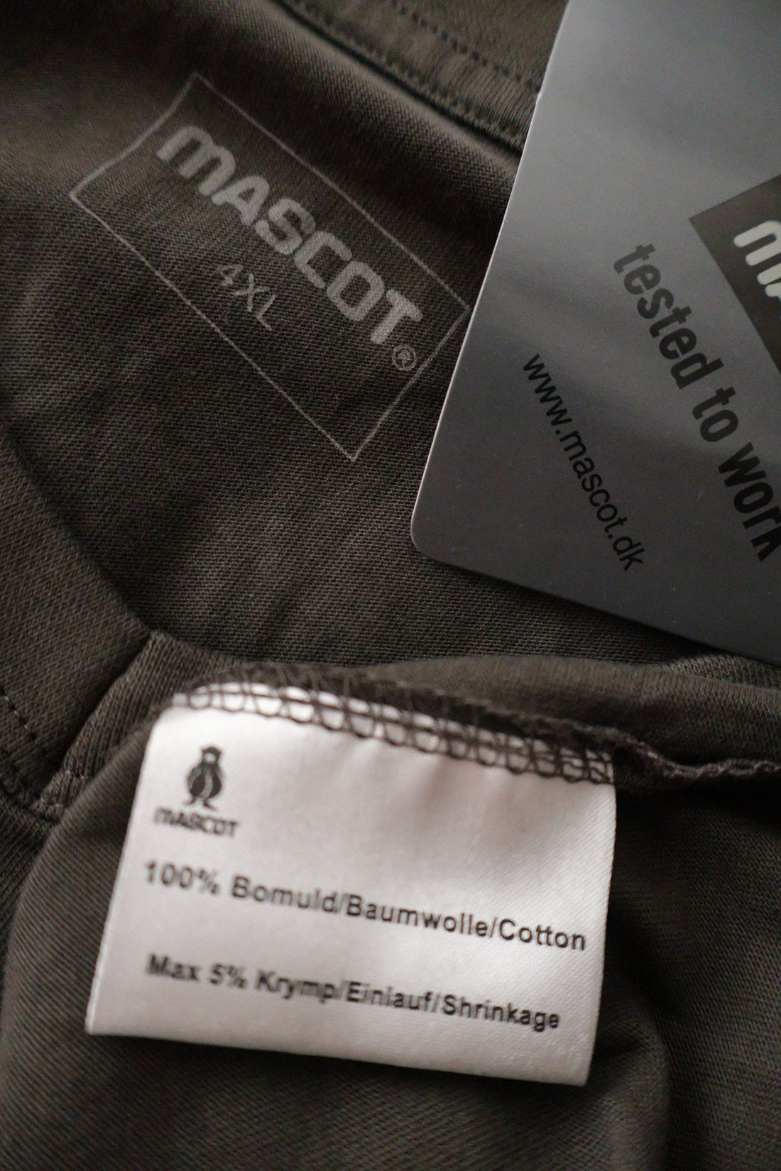 Tricou Mascot gri închis mărime 4XL+ etichetă mărime și compoziție second-hand premium