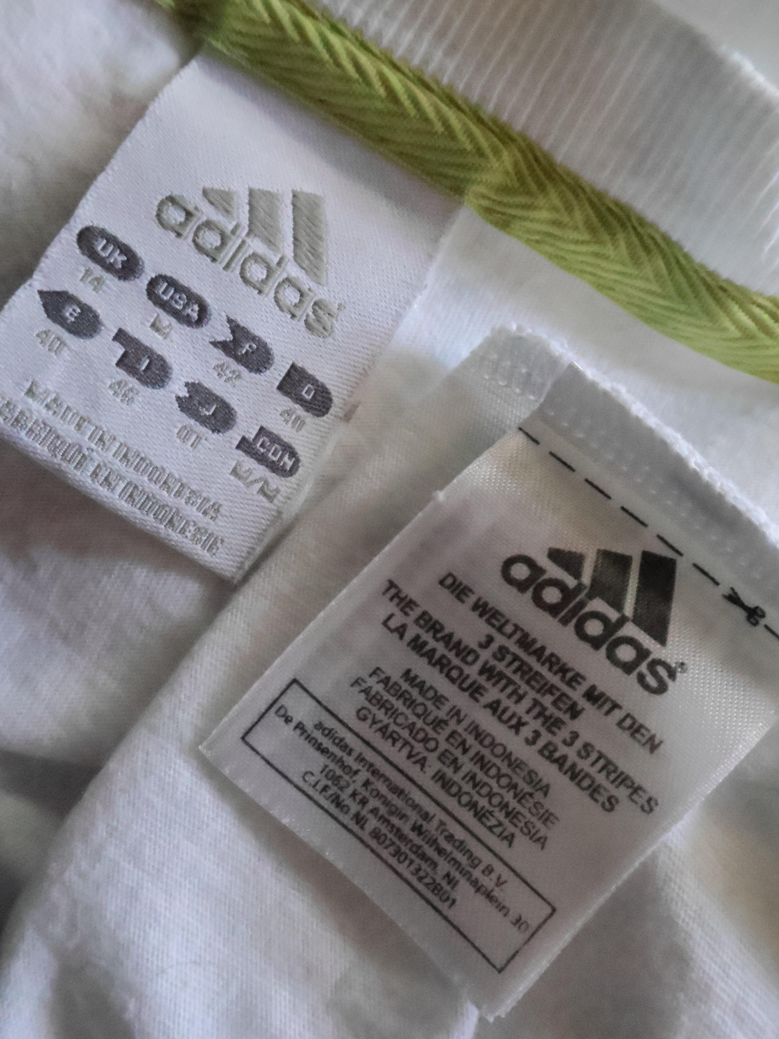 Eticheta marime si compozitie - Tricou Adidas - L - Femei