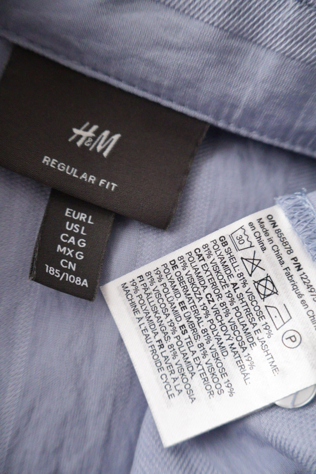 Camasa H&M albastru deschis mărime L etichetă mărime și compoziție second-hand premium