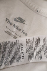 Tricou Nike alb mărime L etichetă mărime și compoziție second-hand premium