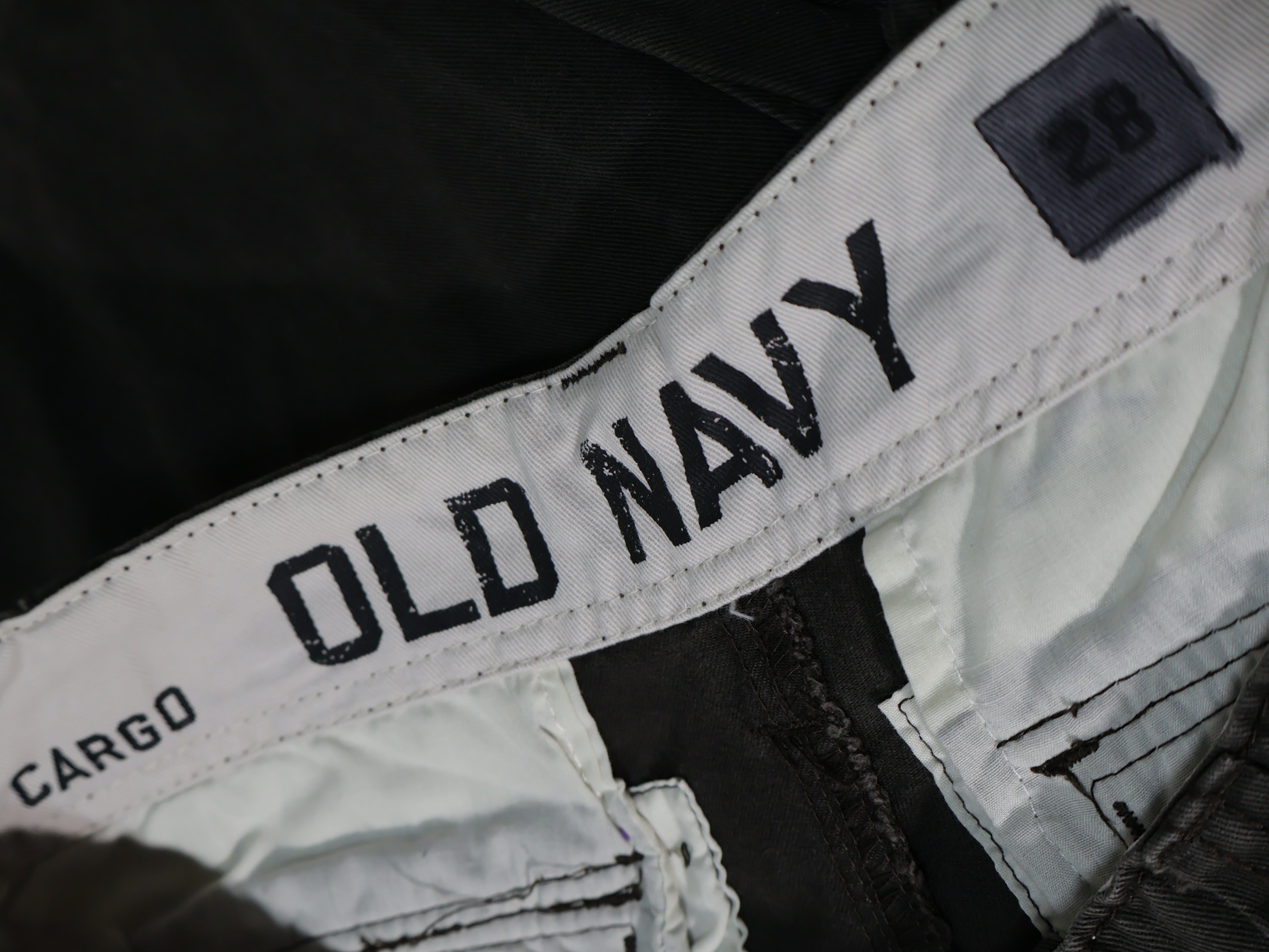 Eticheta marime si compozitie - Pantaloni scurti cargo Old Navy - XS - Barbati