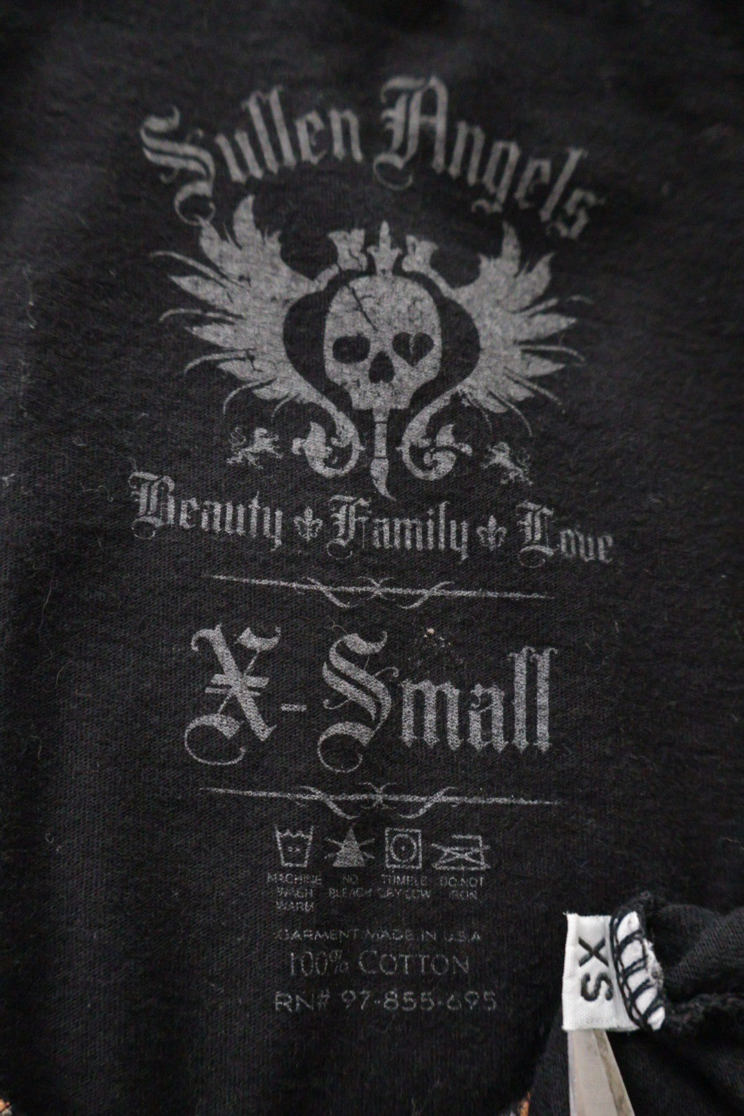 Tricou Sullen Angels negru mărime XS etichetă mărime și compoziție second-hand premium