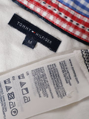Eticheta marime si compozitie (rotita dreapta) - Tricou Tommy Hilfiger alb cu guler în carouri – M – Femei