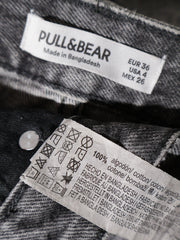 Eticheta marime si compozitie (rotita dreapta) - Blugi PULL&BEAR gri spalat cu rupturi – S – Femei