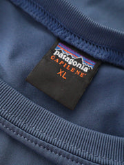 Eticheta marime si compozitie (rotita dreapta) - Tricou Patagonia albastru cu croială lejeră – XL – Bărbați