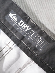 Eticheta marime si compozitie (rotita dreapta) - Pantaloni scurți - Quiksilver gri deschis texturat – XL – Bărbați