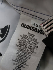 Eticheta marime si compozitie (rotita dreapta) - Pantaloni scurți - Quiksilver boardshorts gri cu print tropical – S – Bărbați