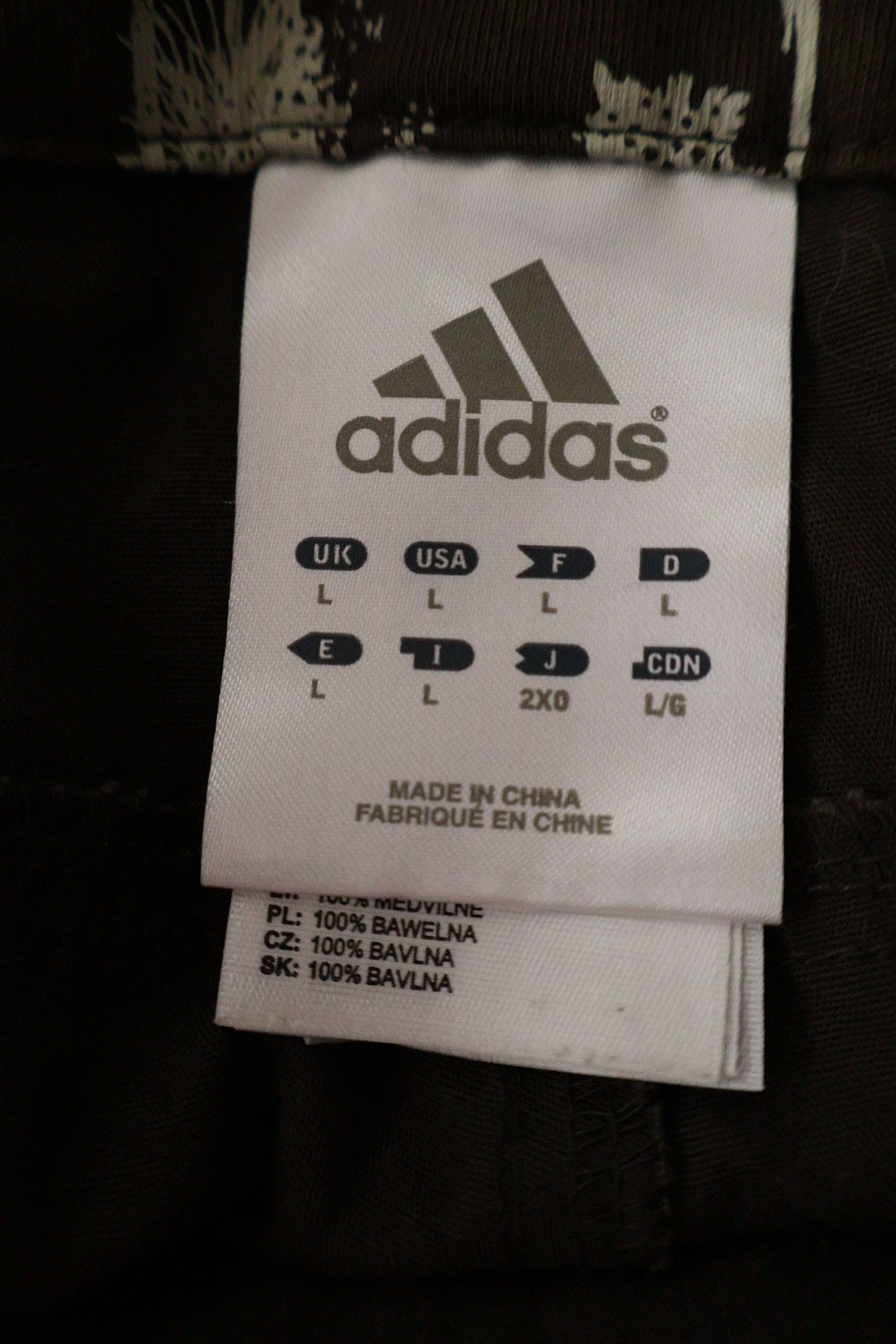 Adidas – pantaloni – etichetă – second-hand premium