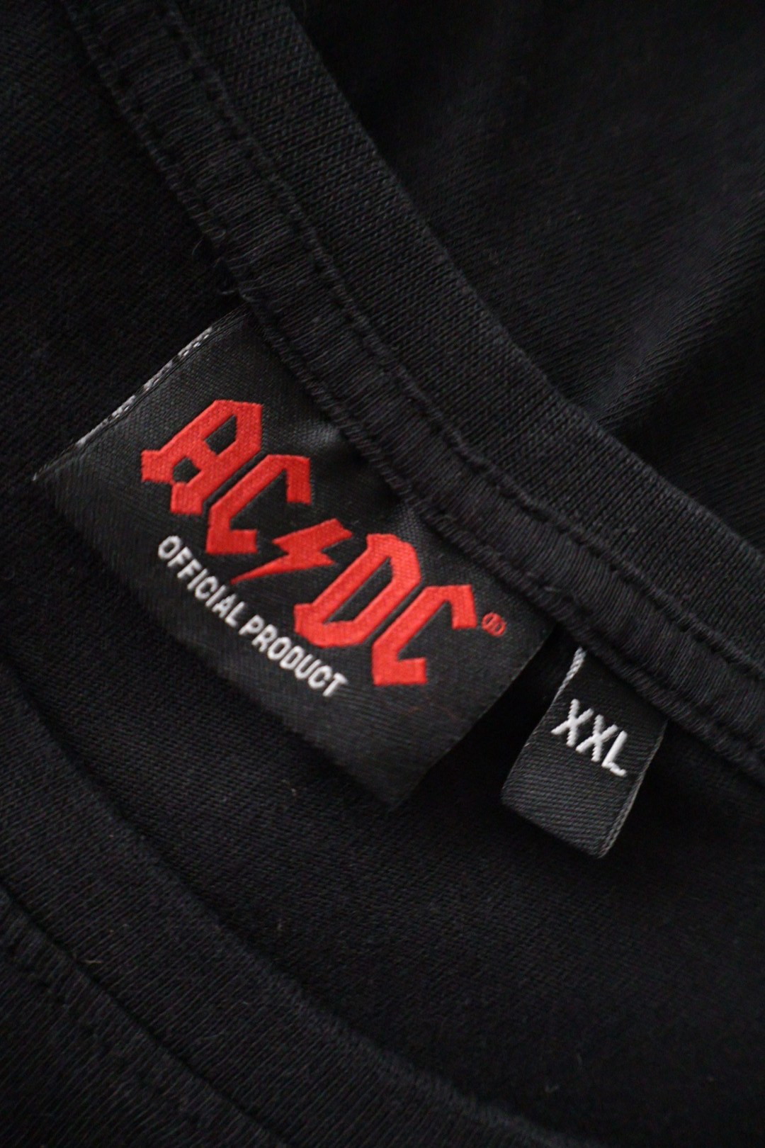 AC/DC – tricou – etichetă – second-hand premium