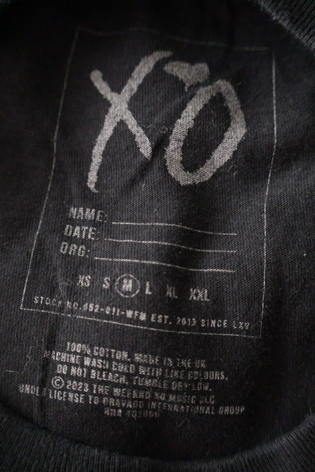 tricou – etichetă – second-hand premium