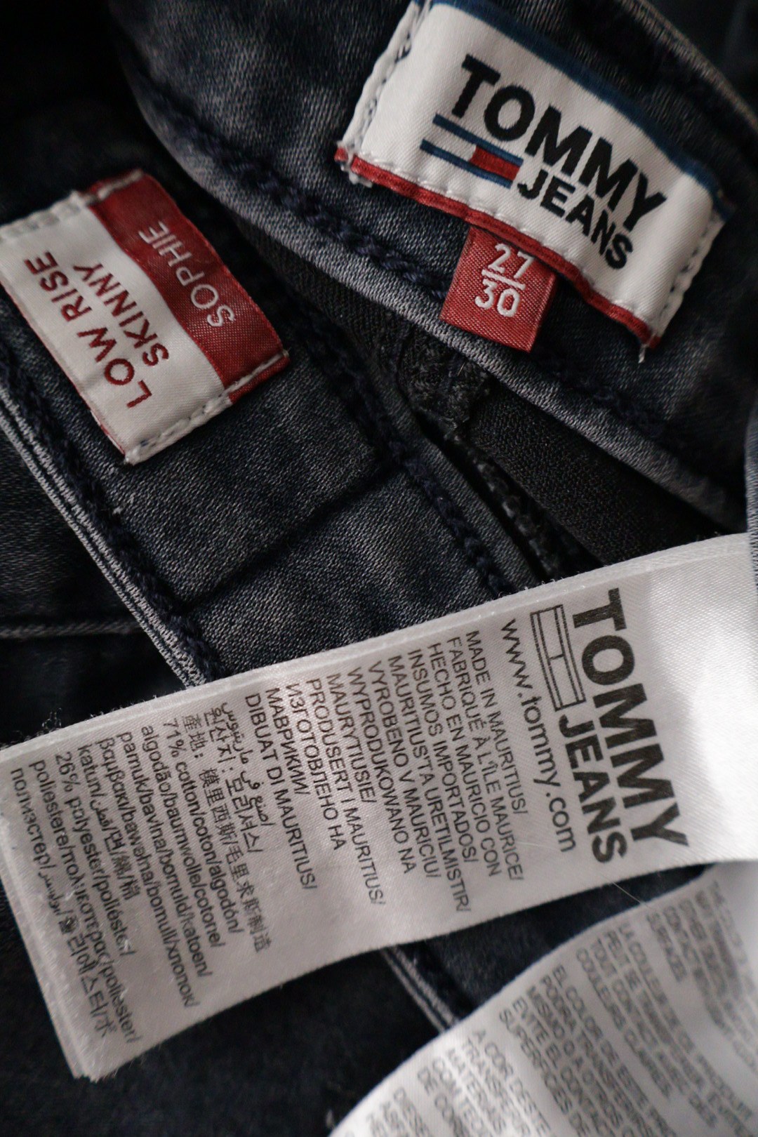 TOMMY JEANS – blugi – etichetă – second-hand premium