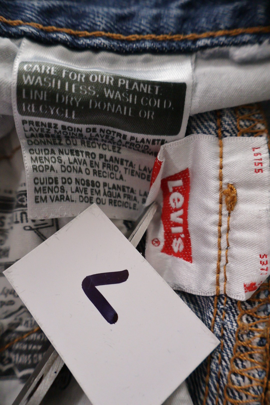 Levi's – blugi – etichetă – second-hand premium