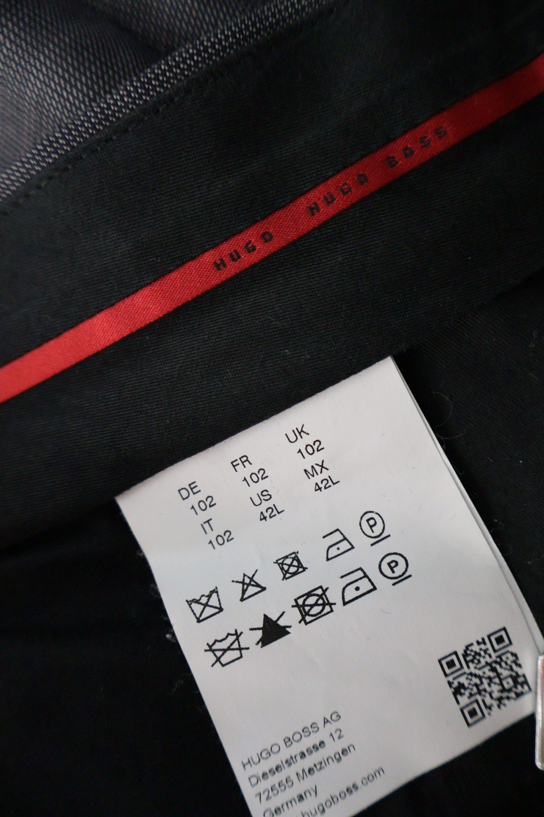 HUGO BOSS – pantaloni – etichetă – second-hand premium