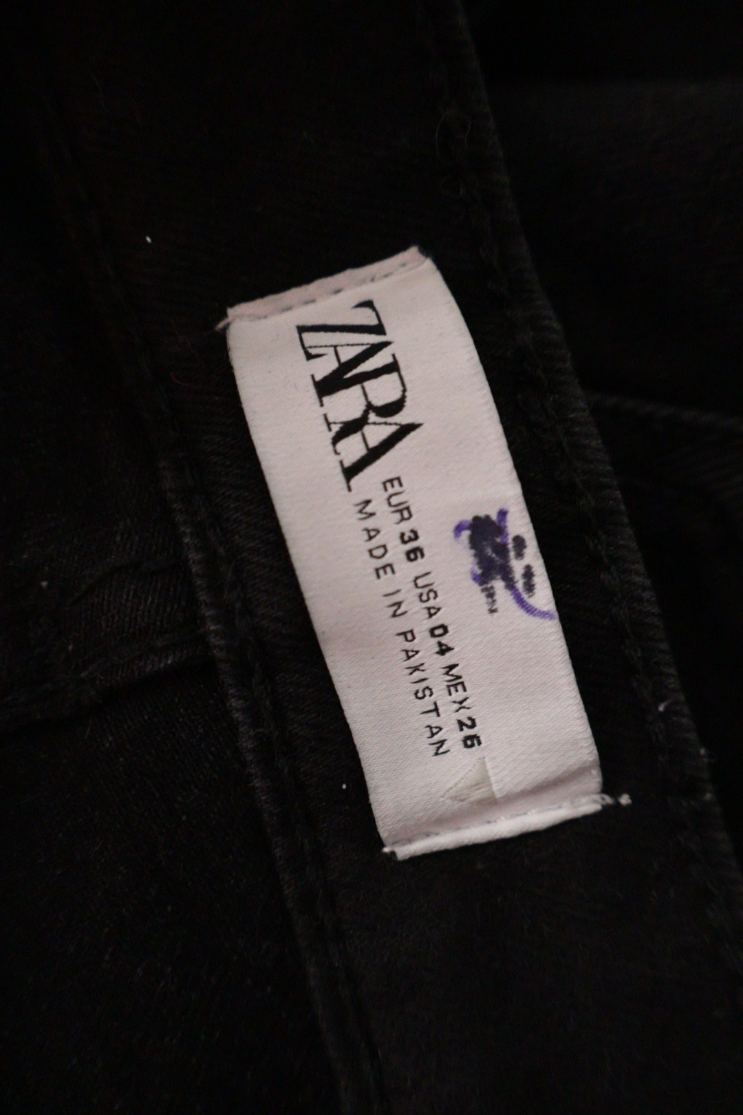 ZARA – blugi – etichetă – second-hand premium