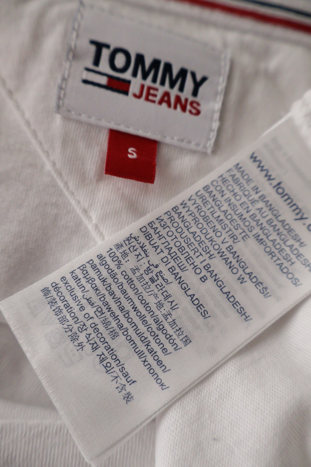 TOMMY JEANS – bluză – etichetă – second-hand premium