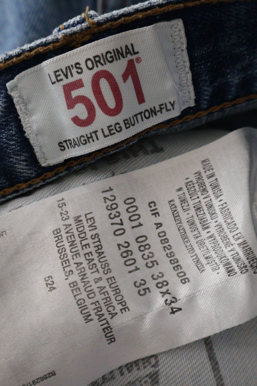 LEVI'S – blugi – etichetă – second-hand premium
