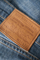 Levi's – blugi – etichetă – second-hand premium