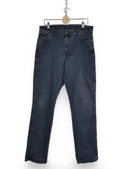Blugi Wrangler - marimea W36/L36 - Barbati
