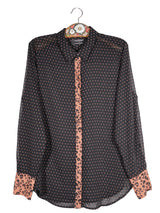 Camasa Scotch&Soda negru cu imprimeu roz piersică mărime XL vedere din față second-hand premium