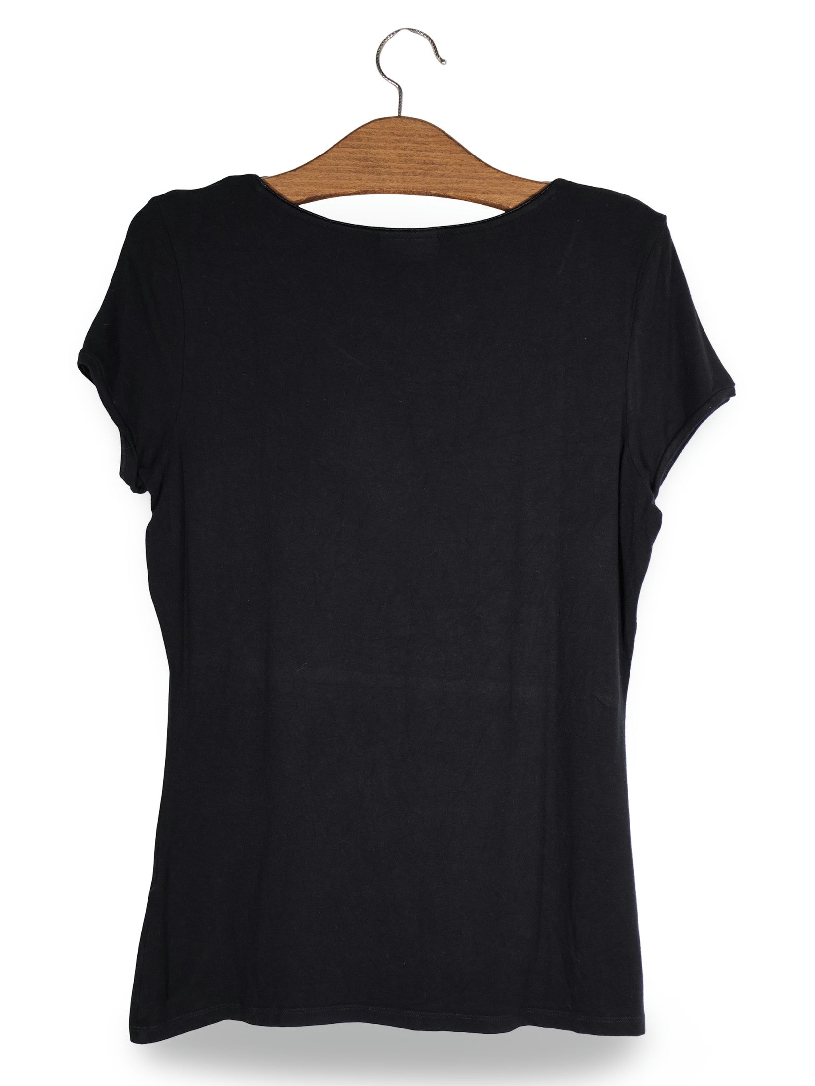 Tricou HUGO negru mărime XL vedere din spate second-hand premium