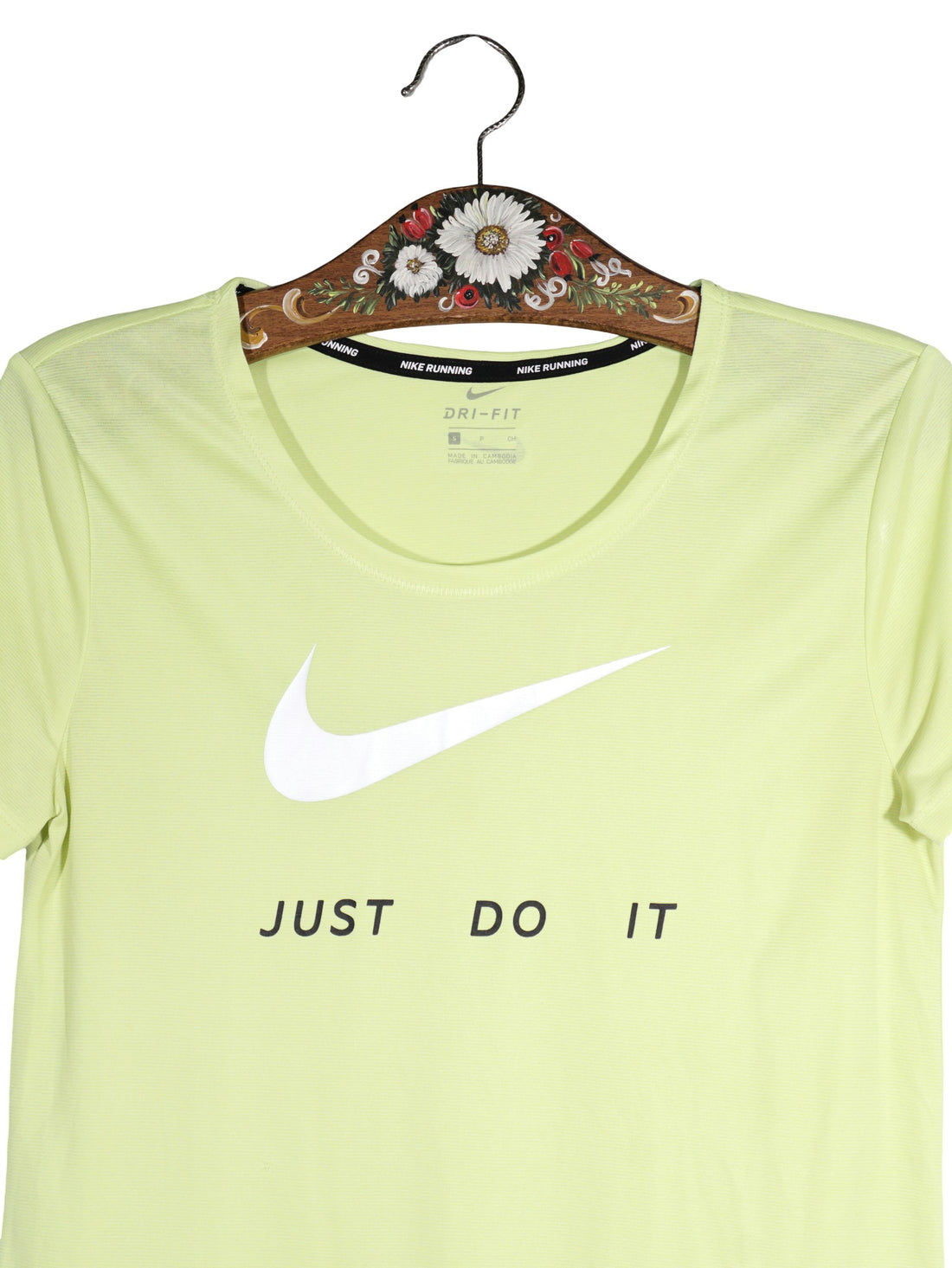 Tricou Nike verde deschis mărime S detaliu material și croială second-hand premium
