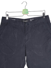 Pantaloni scurti Marc O'Polo bleumarin inchis mărime M detaliu material și croială second-hand premium