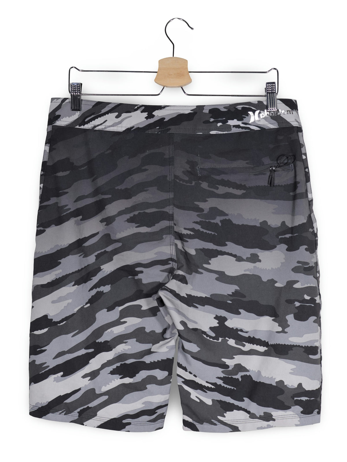 Pantaloni scurti Hurley gri, negru, alb mărime M vedere din spate second-hand premium