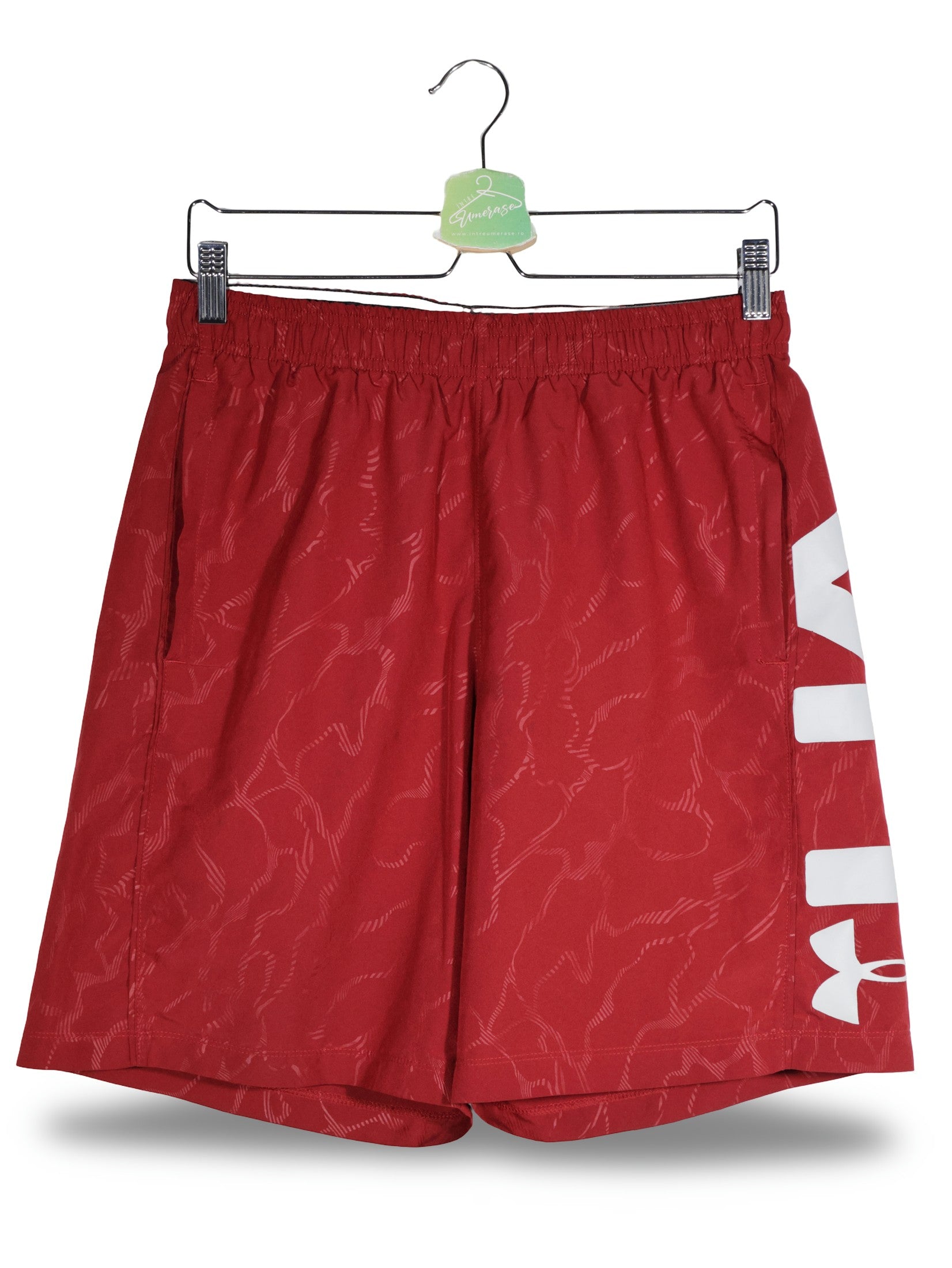 Pantaloni scurti Under Armour roșu mărime M vedere din față second-hand premium