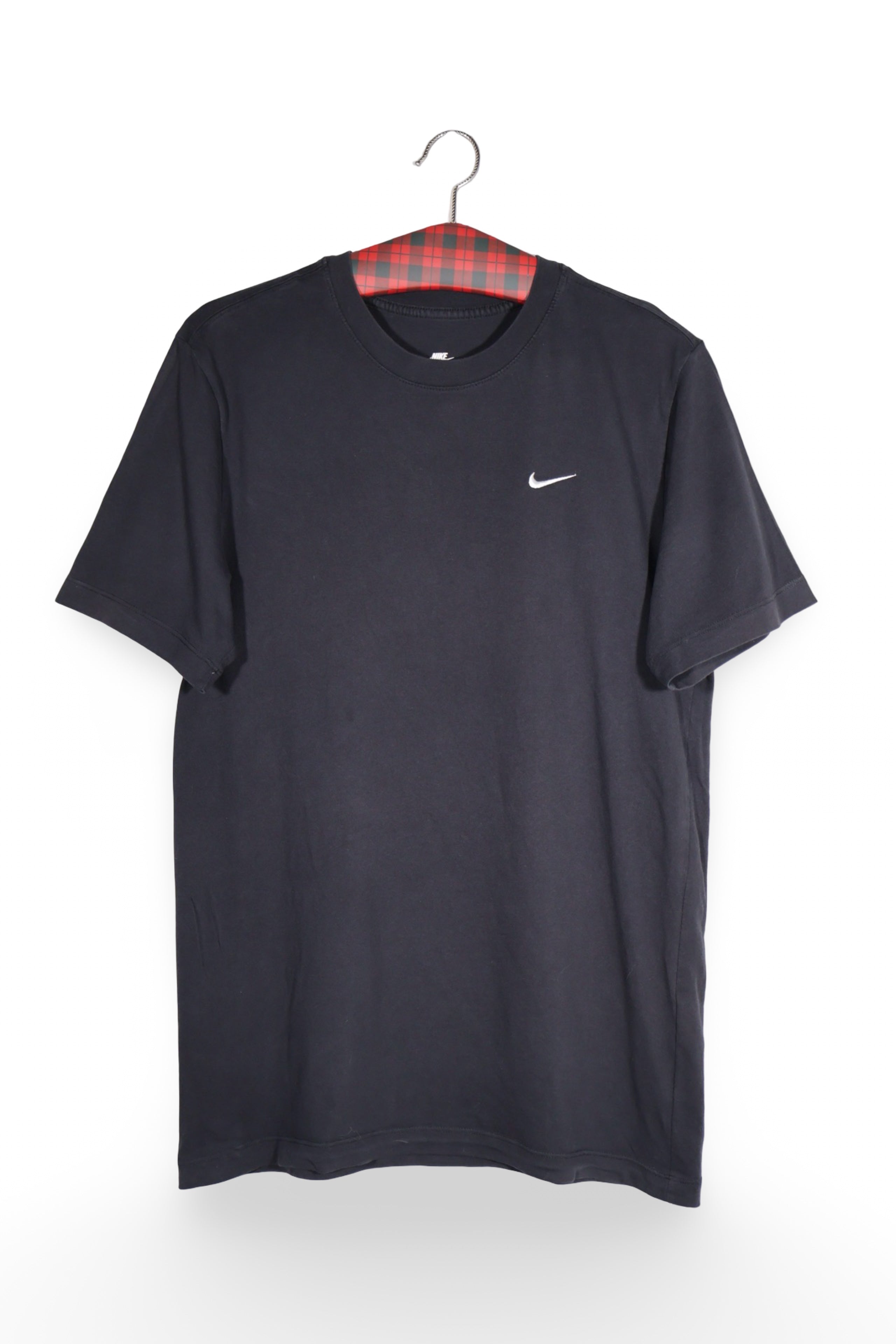 Tricou - NIKE negru din bumbac cu logo brodat pe piept – M – Bărbați - fata