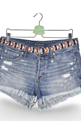 Blugi scurți - Abercrombie&Fitch albastru prespalat cu tiv franjurat – M – Femei - detaliu