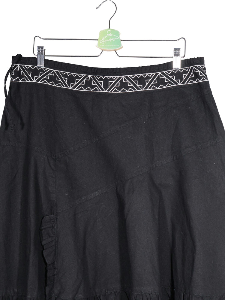Fusta Alte branduri negru mărime XXL detaliu material și croială second-hand premium
