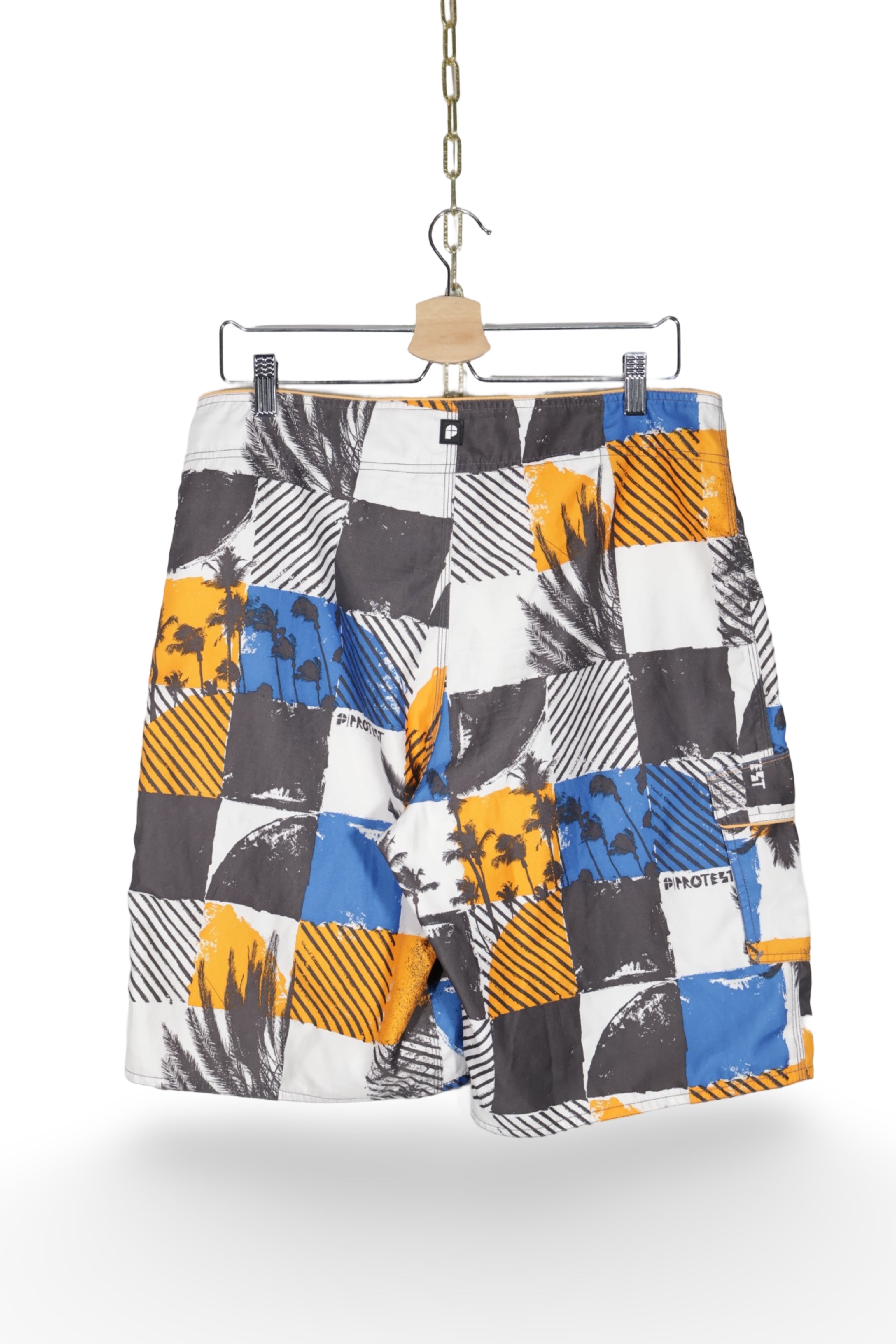 Pantaloni scurti Protest - marimea L - Barbati